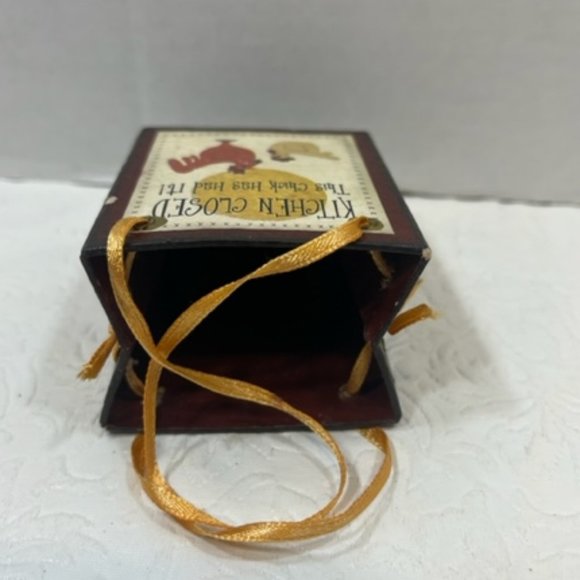 Kitchen Closed This Chick Has Had It! Hanging Ornament Mini Hard Bag 2.5x1.5x3" - Picture 4 of 8